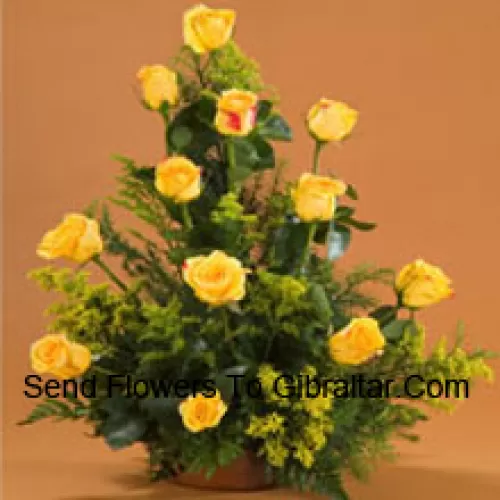 Basket Of 11 Yellow Roses With Fillers