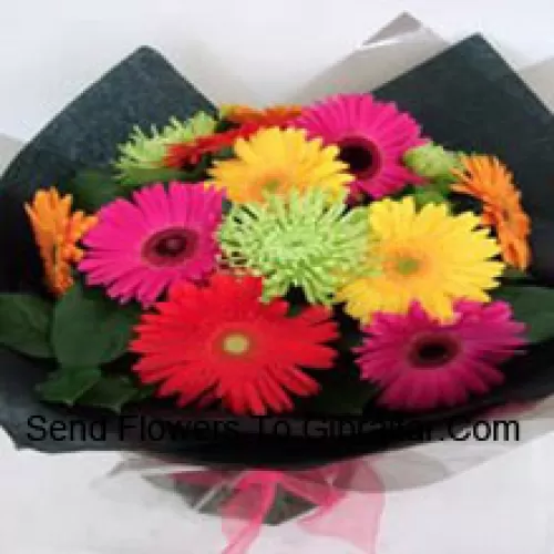 Buchet de margarete colorate mixte